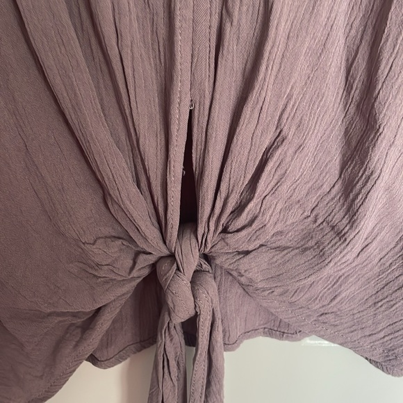 Mauve blouse top with embroidered floral neckline and front tie - Picture 3 of 4